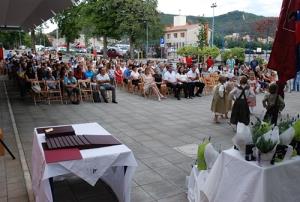 Podelitev priznanj najuspešnejšim učencem in dijakom ter razglasitev nagrajencev akcije »Občina Sežana v cvetju 2016« na prenovljenem platoju prve triade Osnovne šole Srečka Kosovela Sežana5